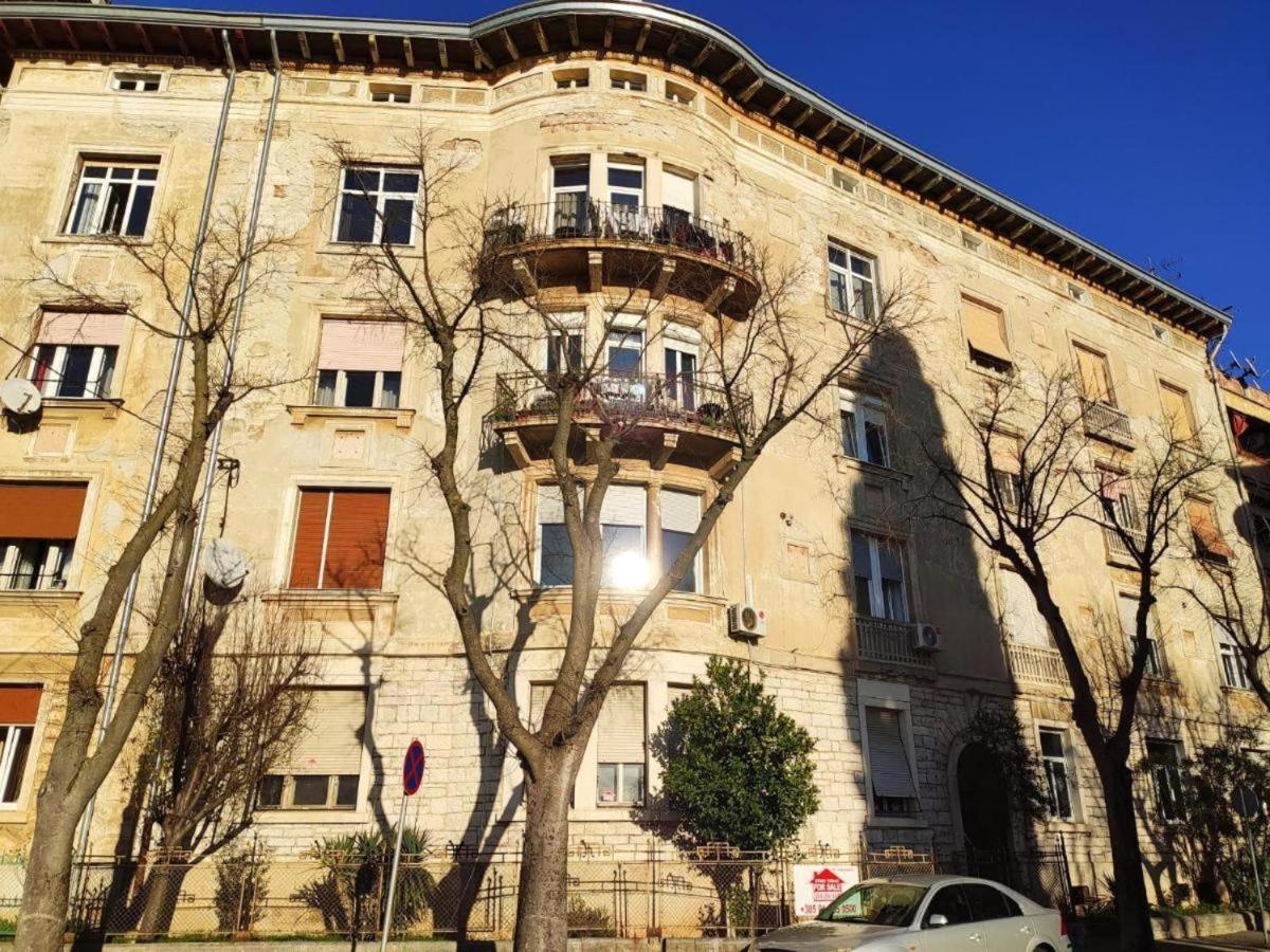Ferienwohnung Luxury With Sea View Pula Exterior foto
